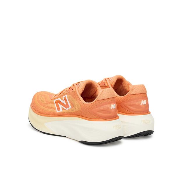 Беговые кроссовки New Balance More V6