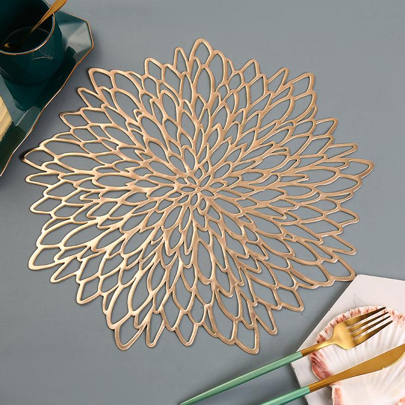 Wipeable Placemats Set of Round Hollow Out Blooming Flowers Place Mats Coaster for Dining Table Holiday Party Wedding Decoration
