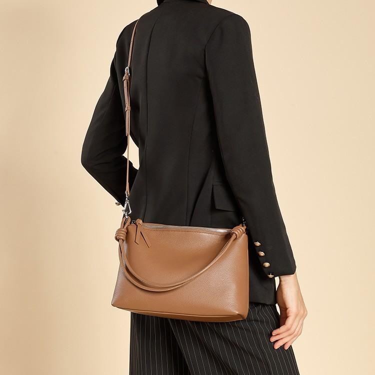 First Layer Cowhide Underarm Tote Bag Women'S Spring And Summer Simple Commuting Large Capacity Shoulder Messenger Bag Dumpling Bag