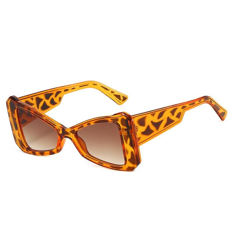 New European and American style cat eye square sunglasses niche design feeling Spice girl style daily street eye-catching fashion sunglasses
