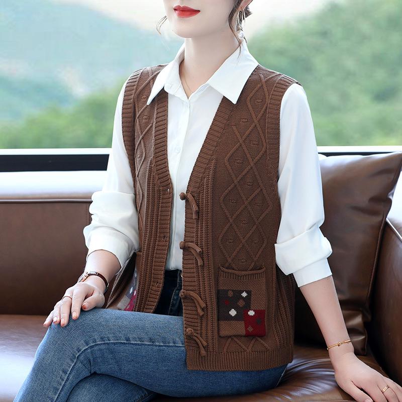 Retro Fashion Knit Cardigan Vest – Spring/Autumn 2025 Collection