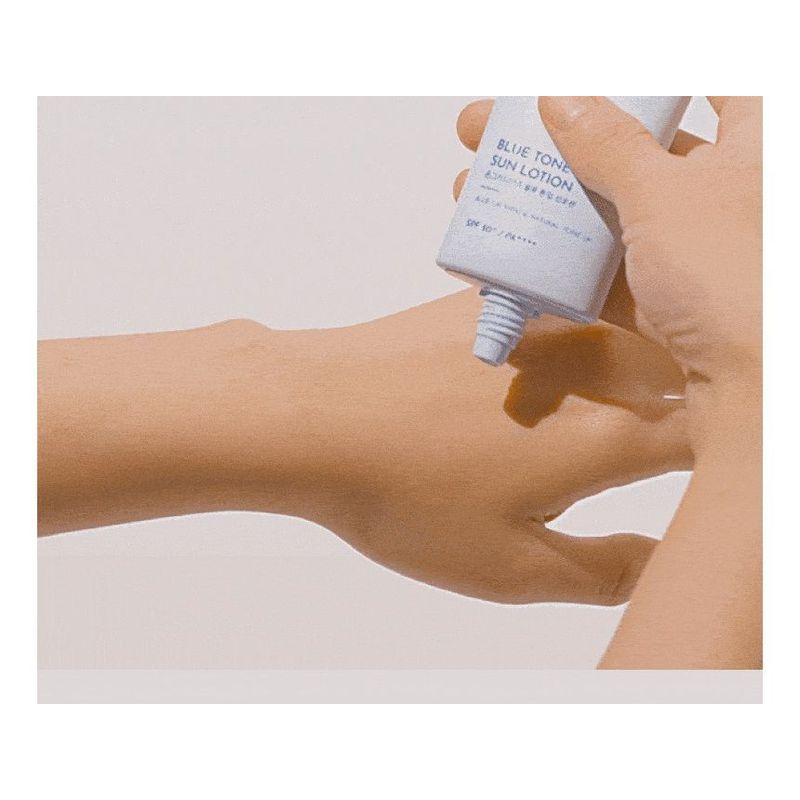 ongredients - Blue Tone Up Sun Lotion