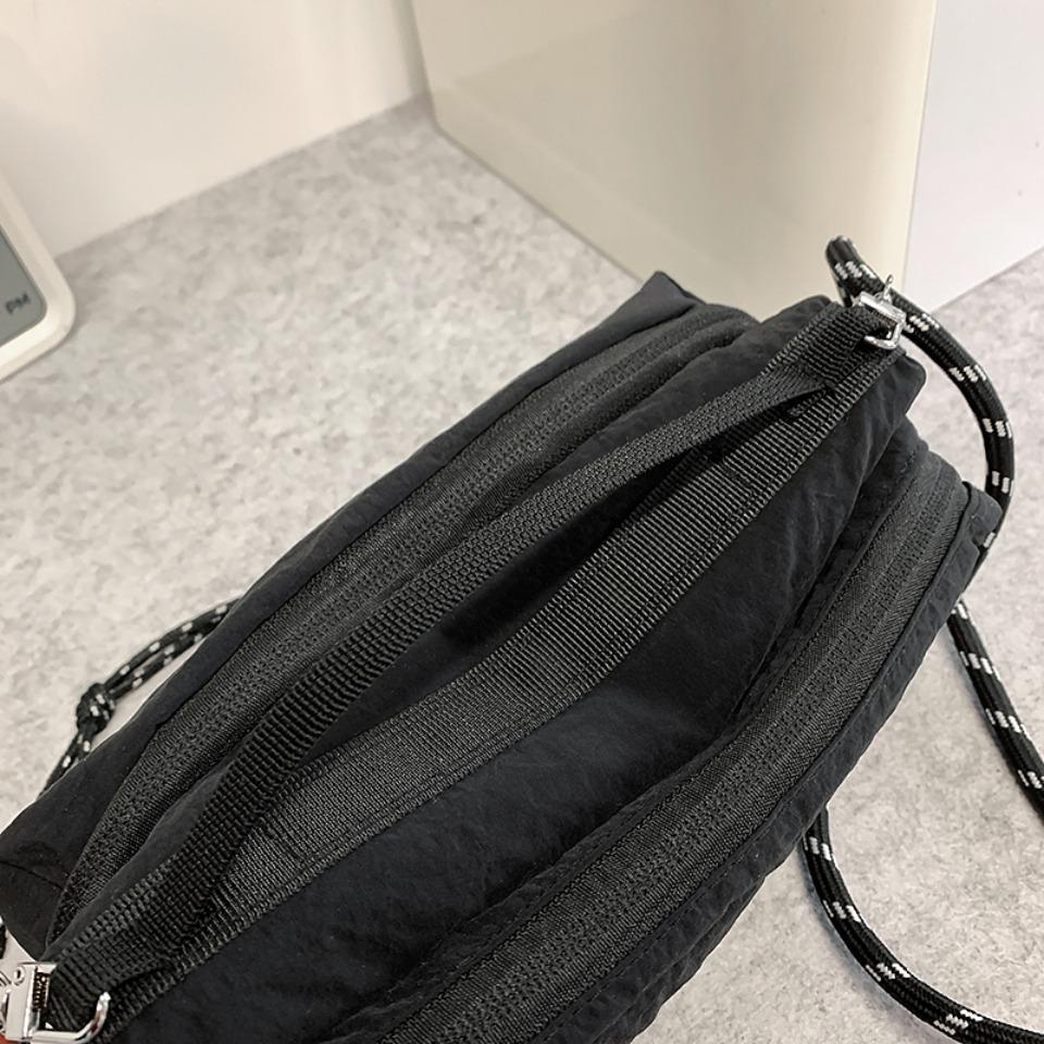 Unisex sportovní taška přes rameno Velkokapacitní taška přes rameno pro muže ženy, Odolný nylonový turistický cestovní batoh