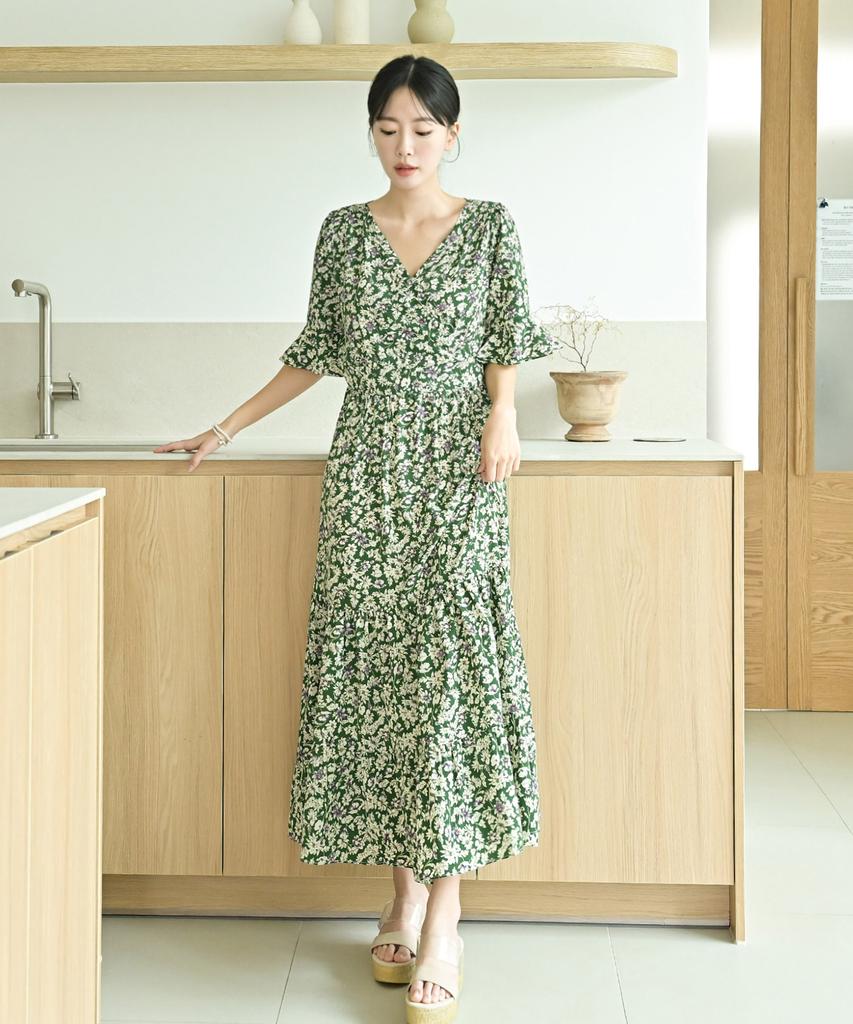 Helingbon Summer V-Neck Half-Length Frill Loose Fit Plus Size Short Sleeve Long Beach Vacation Dress / Hh151W