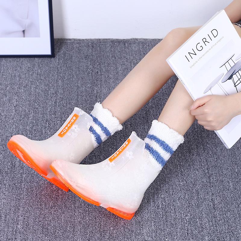 Stylish Women's Transparent Non-Slip Rain Boots - Short Rubber Jelly Shoes