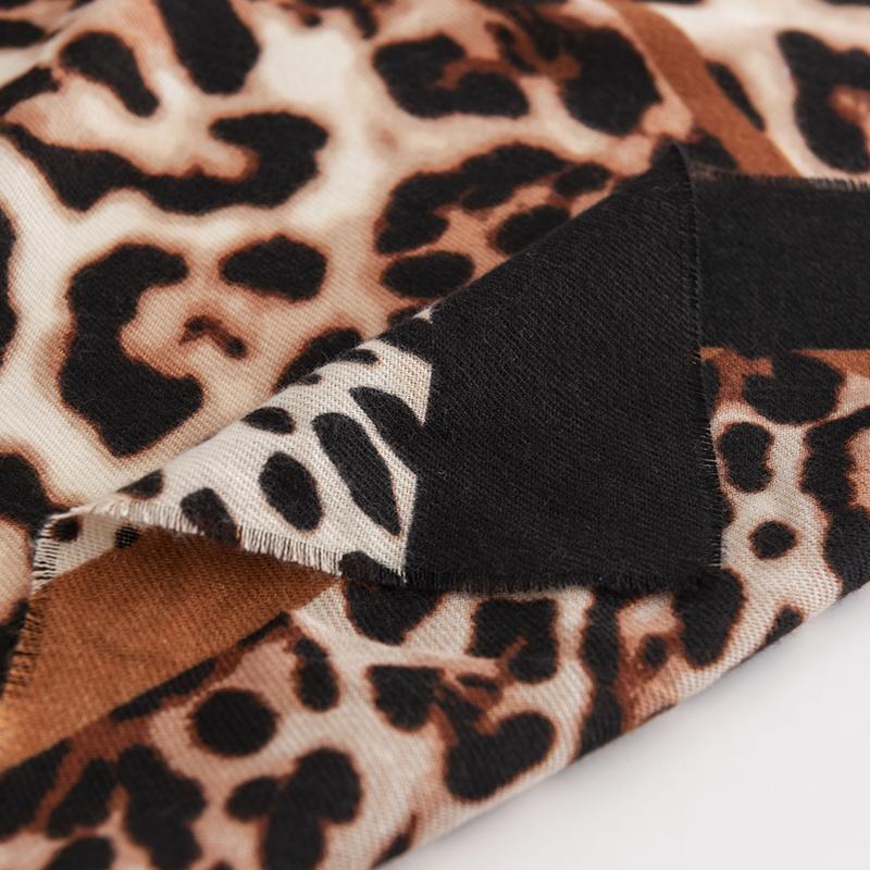2025 New Fashion Leopard Print Women Winter Warm Scarf Hijabs Tassels Shawl Cashmere Pashmina Scarves Wraps