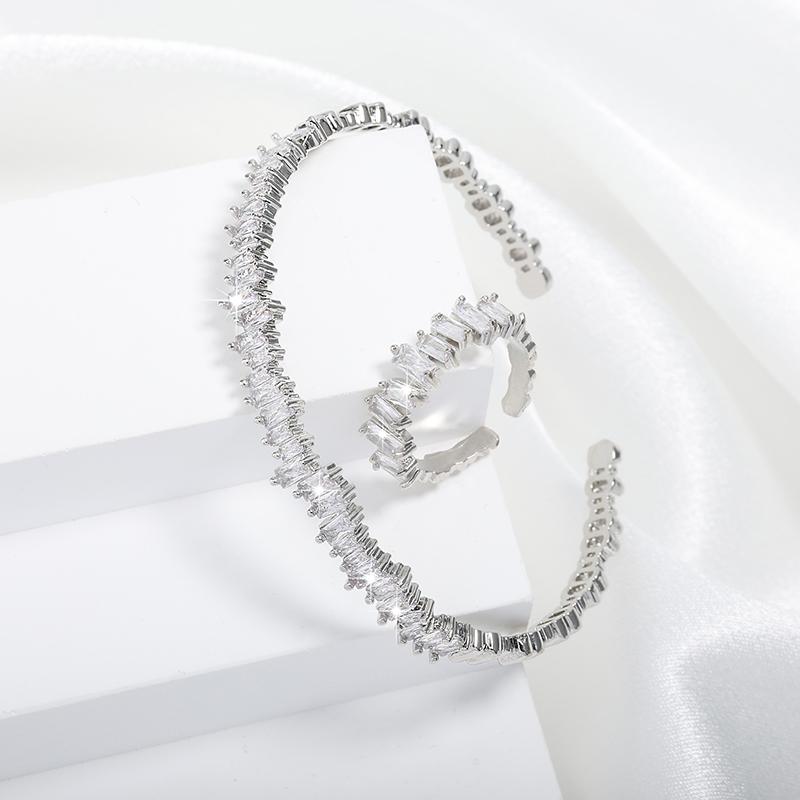 Luxurious exquisite cubic zirconia irregular bracelet ring set for fashionable Zircon for women to wear during summer travel
