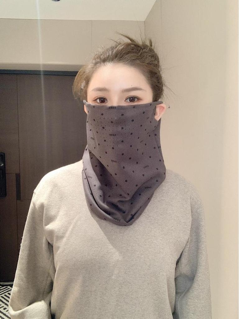 Cycling Windproof Balaclava: Ear-Hanging Breathable Design for Face and Neck Protection in Winter