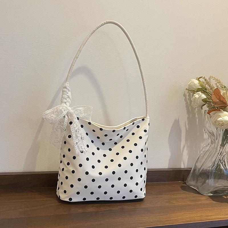 Niche Polka Dot Bag Women's New Versatile Shoulder Armpit Bag Going Out To Work Bucket Small Bag