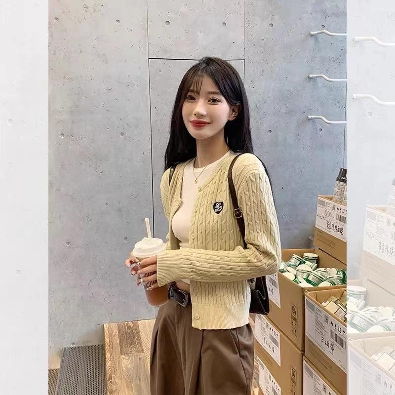 Korean College Style Round Neck Knit Cardigan Women Thin Sweater Spring Autumn Outerwear Short Top