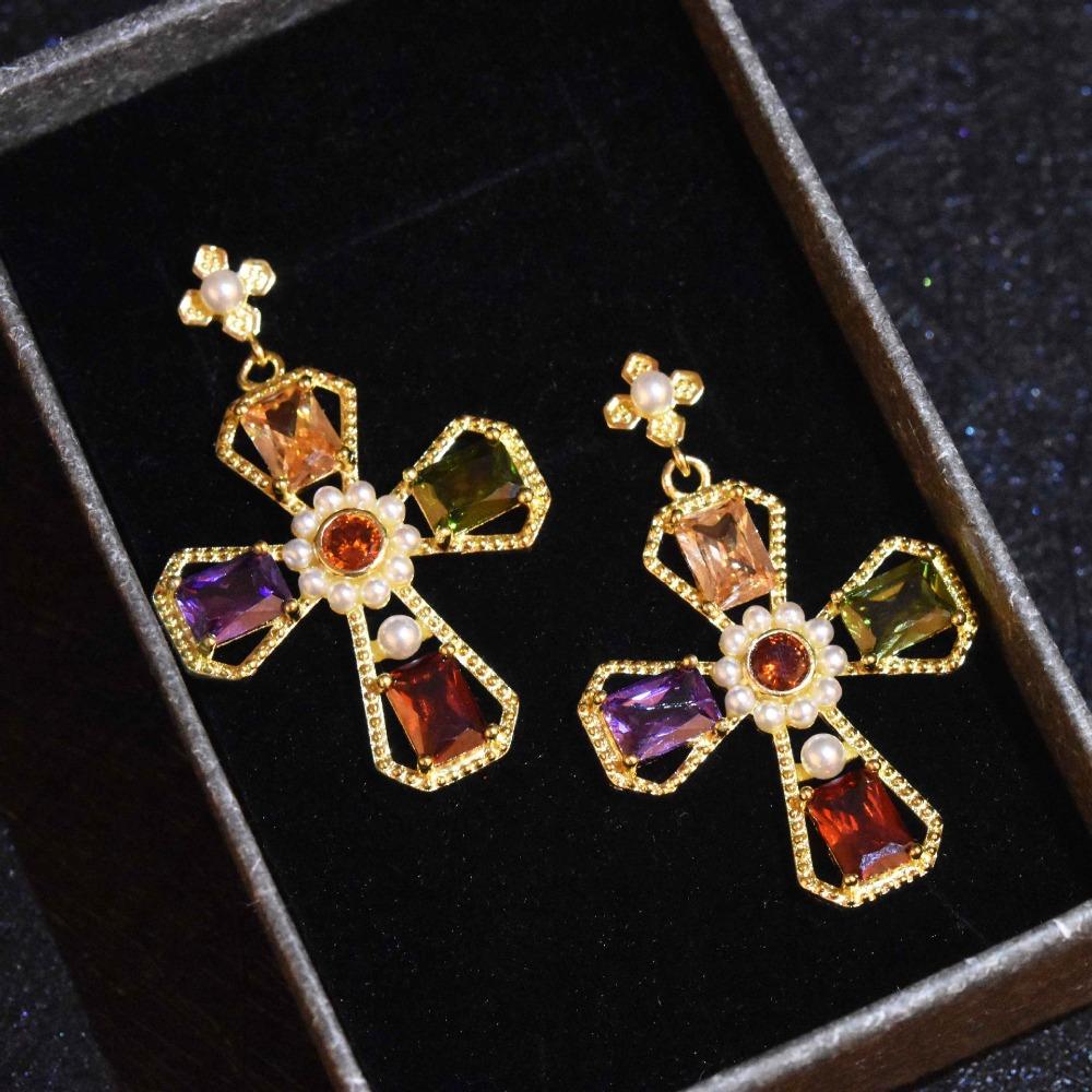 Vergoldete Bunte Zirkon-Weihnachtskreuz-Ohrringe für Damen Trendiger Europäischer Stil Schmuck