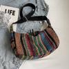 Veske med stor kapasitet i etnisk stil Ny trendy mote Crossbody dumplingveske Ins Retro allsidig skulderveske Dame