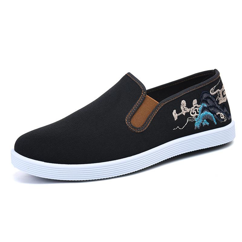 Autumn New Men's Shoes Comfortable Breathable Embroidered Casual Shoes Fashionable Versatile One-pedal Flat-soled Old Beijing Cloth Shoes