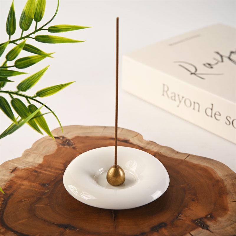 Elegant Zen White Ceramic 3D Incense Holder - Simple, Round Indoor Tray for Stick Incense