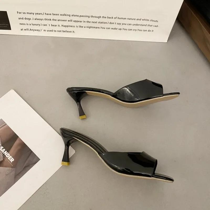 Neue Damenschuhe Europäische und Amerikanische Mode Eckige Spitze Dünner Hoher Absatz Sexy Pantoletten Damen Zapatos De Mujer 2024