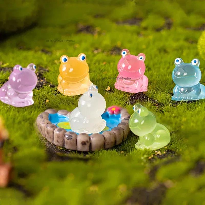 6pcs Mini Frogs Glow At Dark Fairy Garden Miniatures Decoration Luminous Frog Vivarium Micro Landscape DIY Accessories