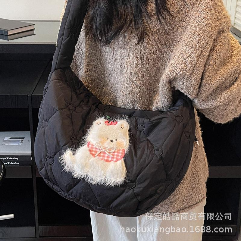Large capacity cartoon shoulder bag women's 2025 autumn and winter new cute bear messenger bag commuter cotton clothes down bag