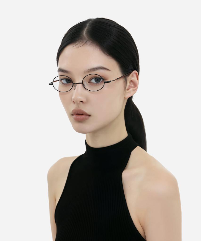 Neotelia Hinjer · Black