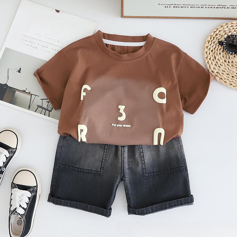 Chlapecká sada Letní tričko s krátkým rukávem a potiskem písmen Dětská sada Letní tričko+šortky Dvoudílná sada