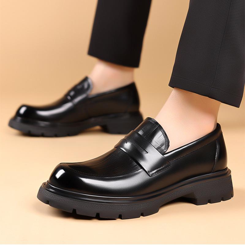 Modische Britische Echtleder Kleiderschuhe für Herren Mode Weichsohlige Lässige Plateau Herren Hochzeitsschuhe Designer Schwarze Slipper Männlich