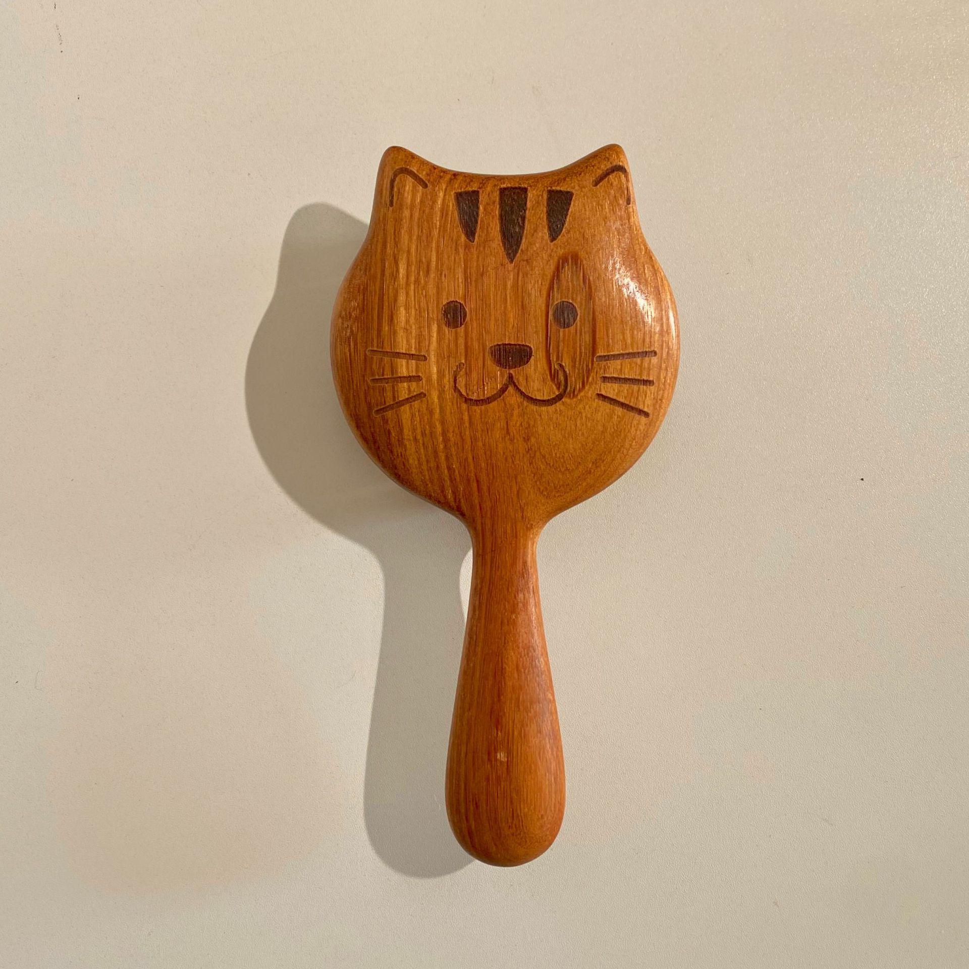 

Золотой шелковый гребень из сандалового дерева с рисунком кошки: Милая, креативная, маленькая, с грубыми зубьями, длинная массажная расческа для волос