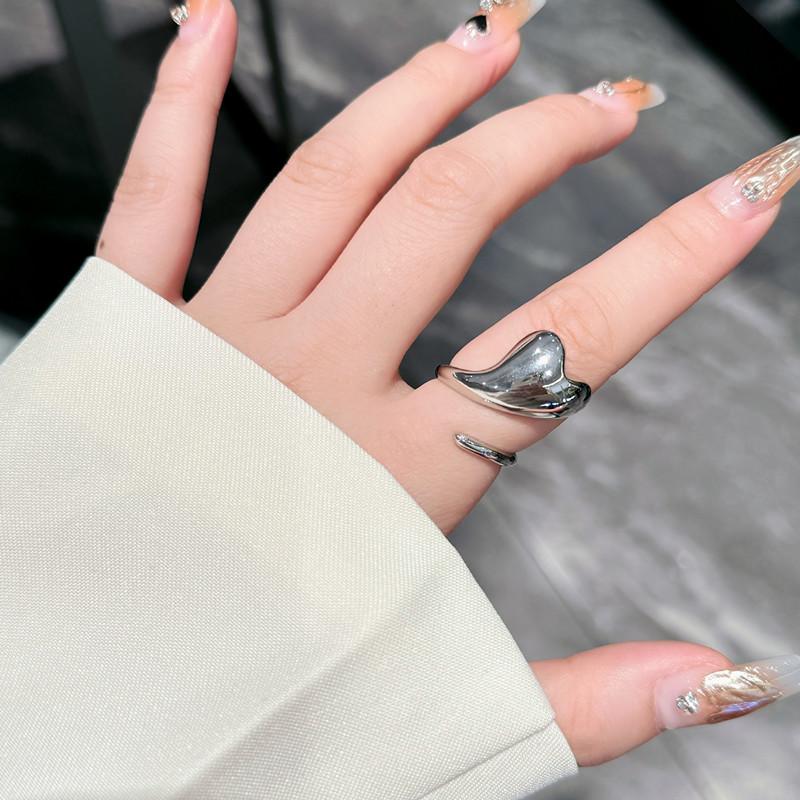 Personality Design Fashion Smooth Heart Winding Rings for Women Cute Romantic Gold Color Stainless Steel Finger Party Jewelry