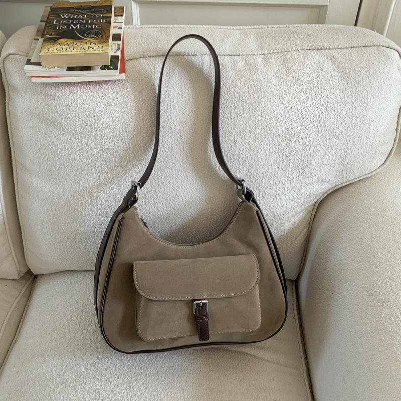 

New autumn and winter retro niche armpit bag women s high-value fashion commuting shoulder messenger bag