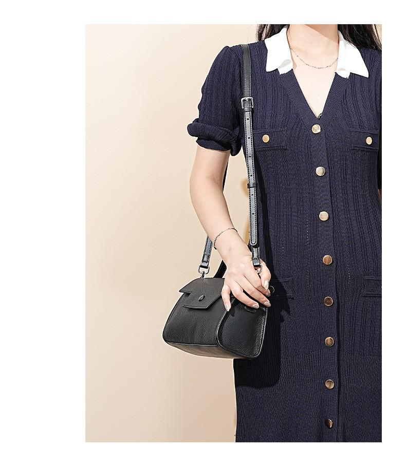 Mini Pillow Bag: Trendy Autumn & Winter Women's Genuine Leather Messenger In Japanese & Korean Style