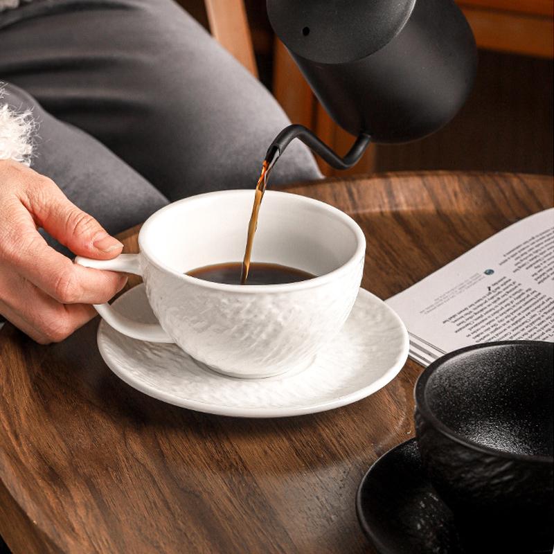 Mattierte Steinkeramik Kaffeetasse Retro Luxus Dicke Keramiktasse Schwarz-Weiß Einfarbige Latte Blumen Tasse Küchen Dekoration