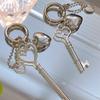 Fashionable Keys and Heart Keychains Cute Heart Keys Rings Alloy Material Backpack Bag Jewelry Gift for Women Girls
