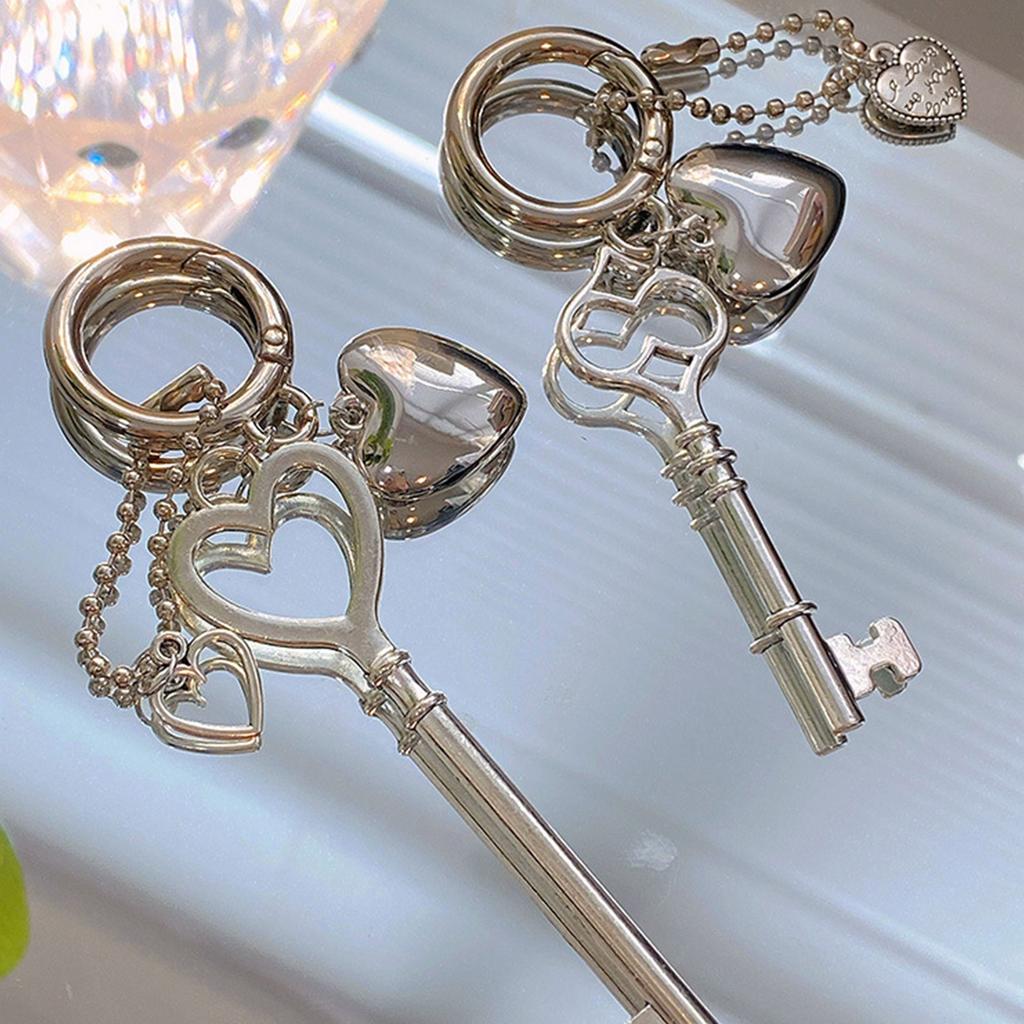 Fashionable Keys and Heart Keychains Cute Heart Keys Rings Alloy Material Backpack Bag Jewelry Gift for Women Girls