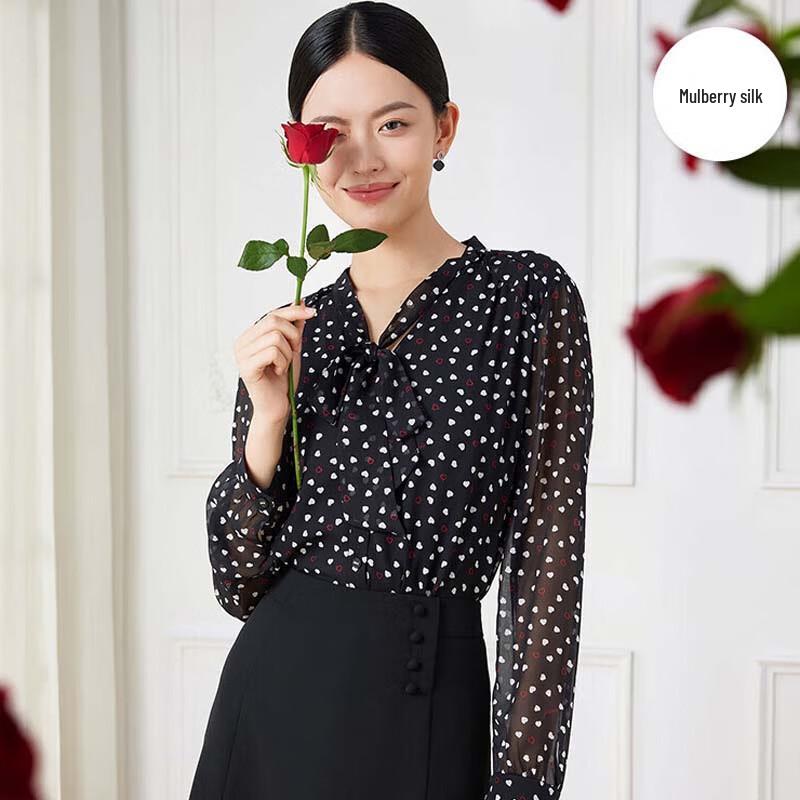 JESSIE Women s Heart Print Scarf Collar Blouse M