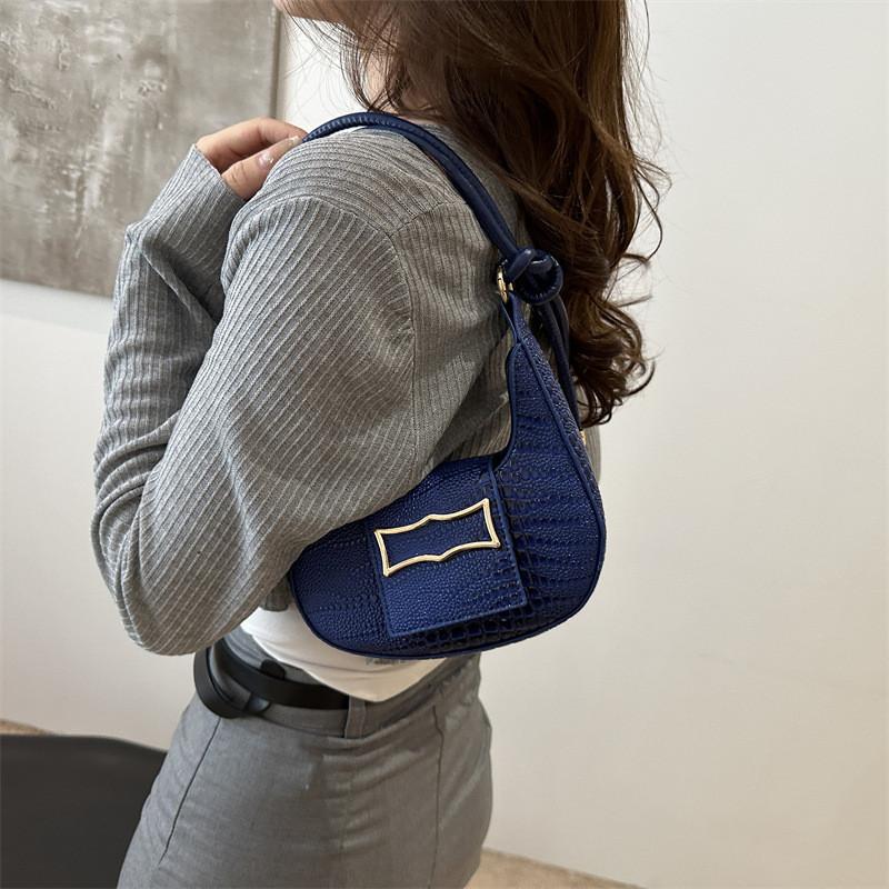 Trendy 2024 New Stylish Shoulder Bag Chic Solid Color Vintage Aesthetic Fashion