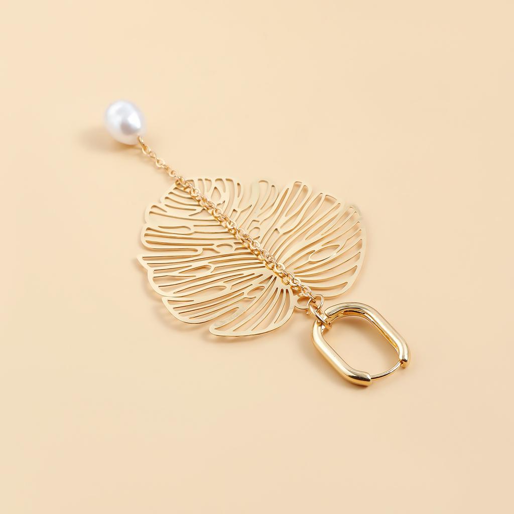 Retro Temperament Leaf Earrings
