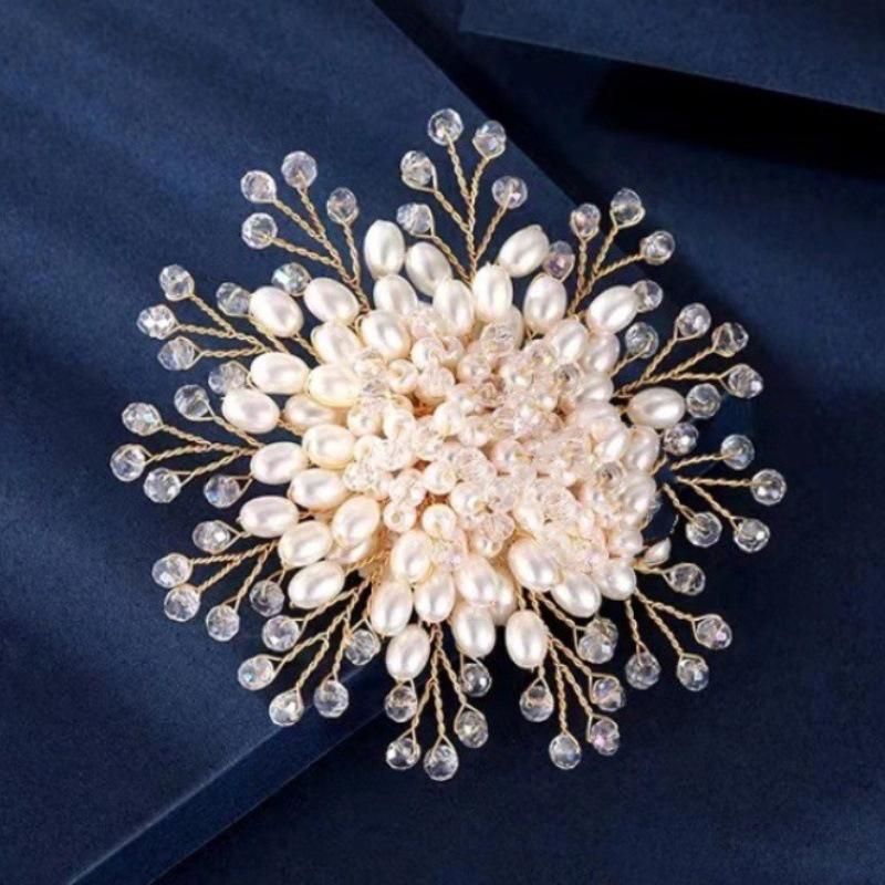 Элегантный темперамент искусственный жемчуг цветок брошь булавка женская универсальная булавка корсаж пальто аксессуар as the picture