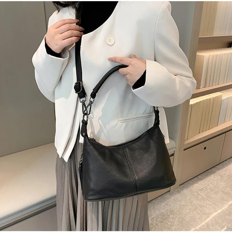 Chic Leather Hobo Bag with Detachable Strap & Tassel Versatile Large Capacity Handbag for Women Leisure Fashion Women's Shoulder Bag
