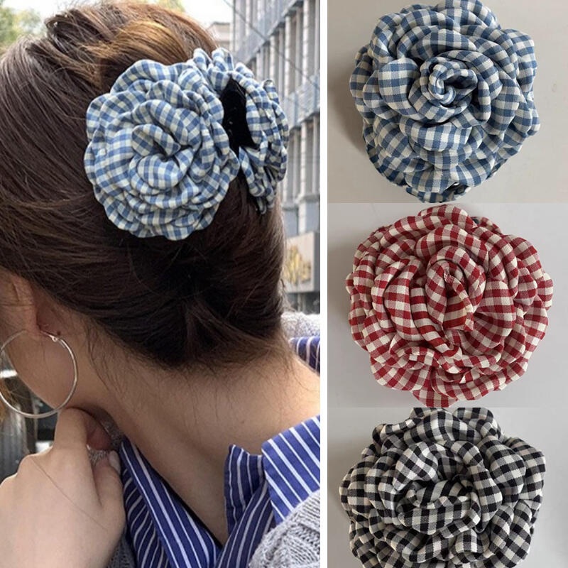 Knocksauce Daily Hair Gingham Check Flower-Shaped Hair Clip Red
