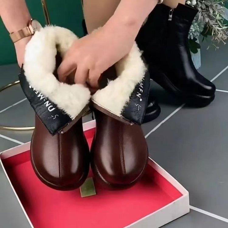 Thick-soled Muffin Short Boots Women's 2025 Autumn and Winter New Soft Leather Round Head Flat Bottom Velvet Warm Casual Temperament Martin Boots