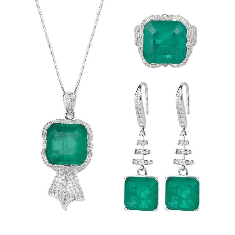 Jewelry Retro Simulation Emerald Butterfly Luxury Inlaid Princess Square Set Main Stone 14 * 14
