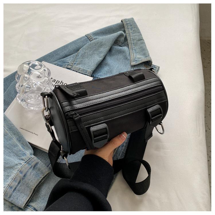 

Модная универсальная однотонная многофункциональная повседневная сумка через плечо с косым ремешком 2024 года, простая уличная женская сумка чёрный