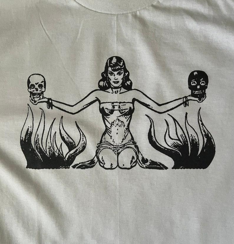 Skull Lady Retro Vintage Weird White T-shirt Any Size, Unisex
