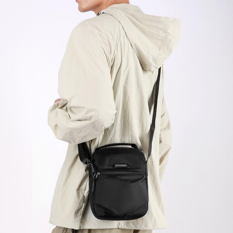 Fashion Men Small Shoulder Bags High Quality Mini Messenger Bag for Men Stylish Leisure Men's Shoulder Bags