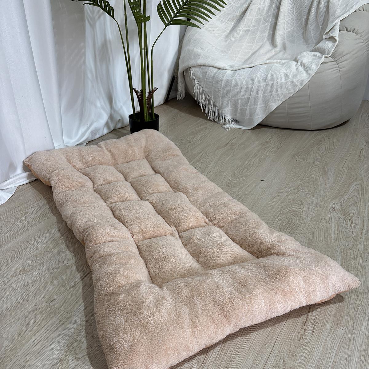 

Dog bed mat Large Size Sleeping Pad For winter use keep warm Double-sided Use Golden Retriever stress-relieving Sleeping Pad S-60x40CM бежевый