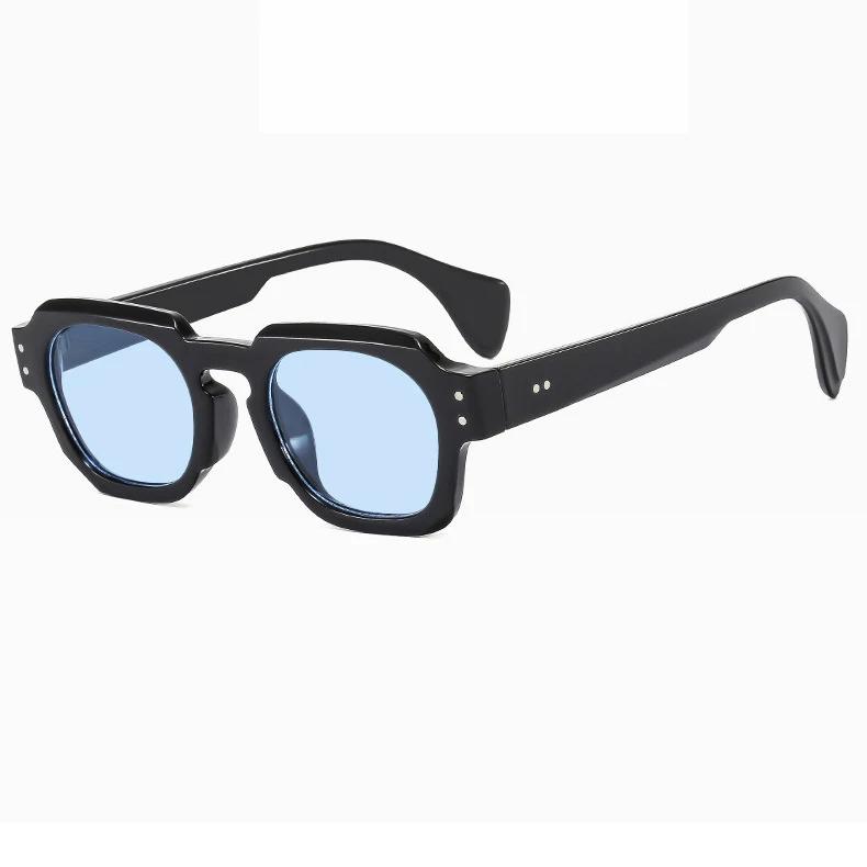 New Square Sunglasses Women Fashion Clear Ocean Lens Eyewear UV400 Vintage Brand Designer Men Rivets Punk Glasses