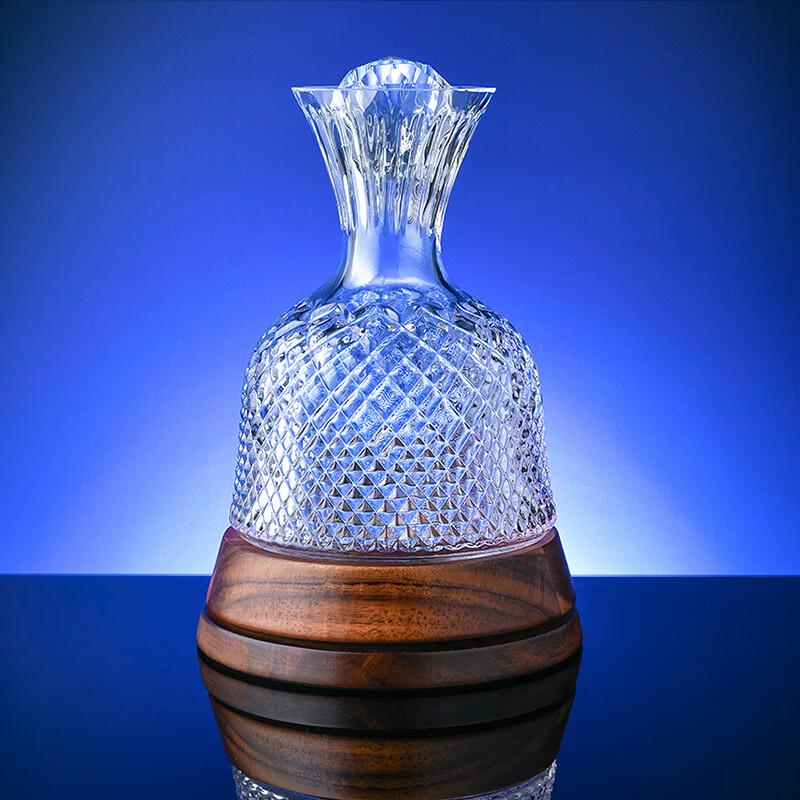 

Luxury European Rotating Glass Decanter