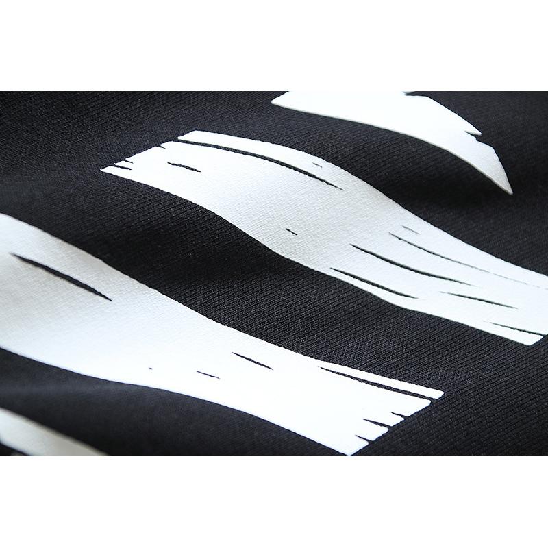 1210 Off-White 2026 Spring/Summer New OW Graffiti Slant Stripe Printed Men's and Women's Casual Loose Shorts
