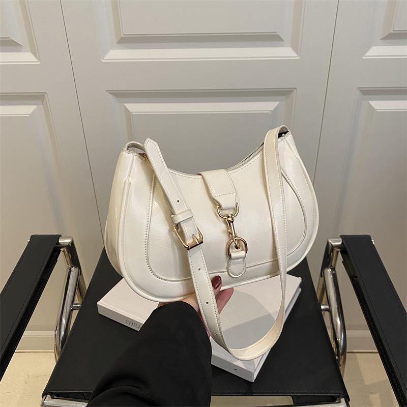 

French niche design bag women s 2025 summer new trendy fashion foreign style underarm bag texture foreign style handbag білий