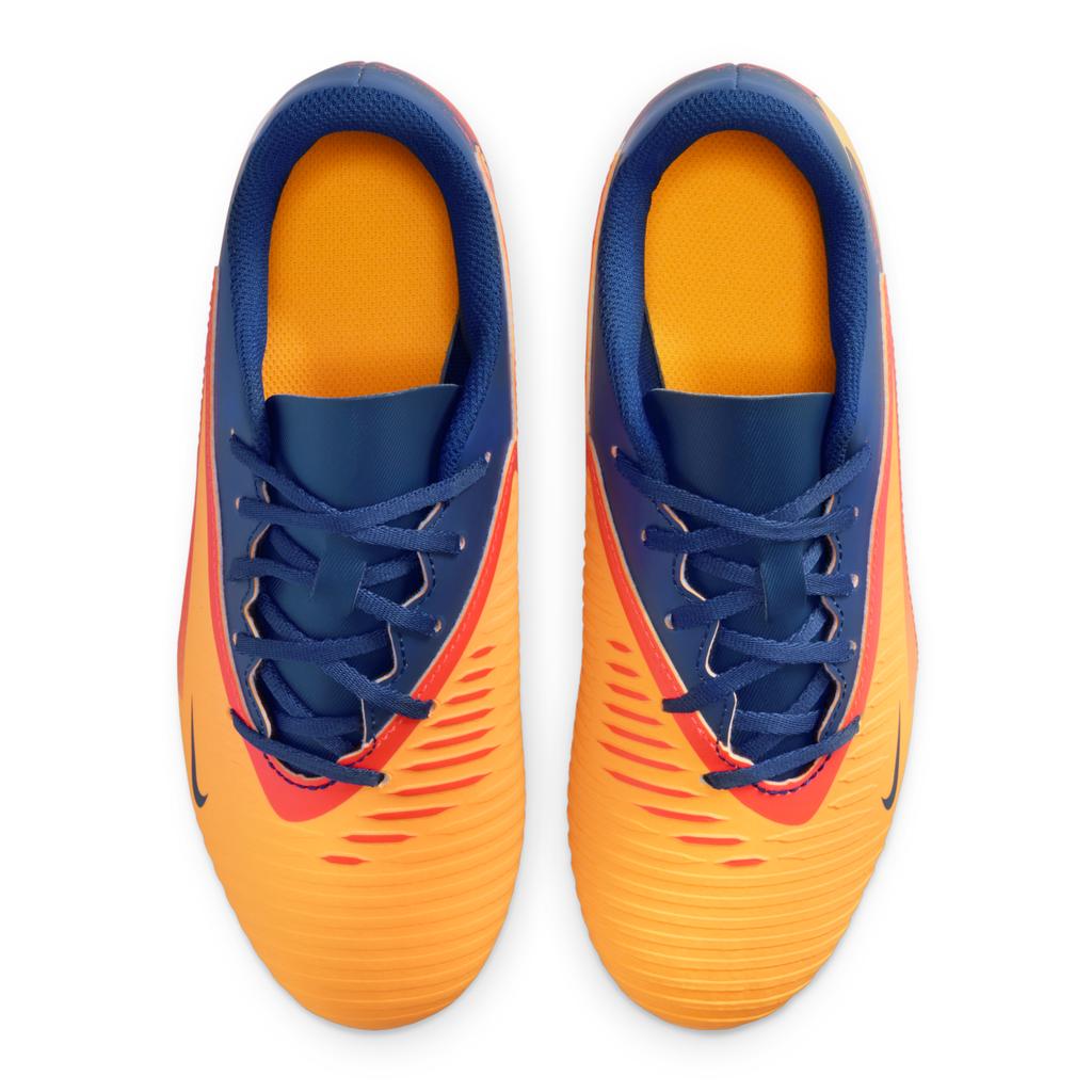 Erling Haaland x Nike Phantom 6 Low Club MG GS Precisione Sotto Pressione Tacchetti per Bambini Arancione Laser-Arancione Blu-Void HQ2026-800