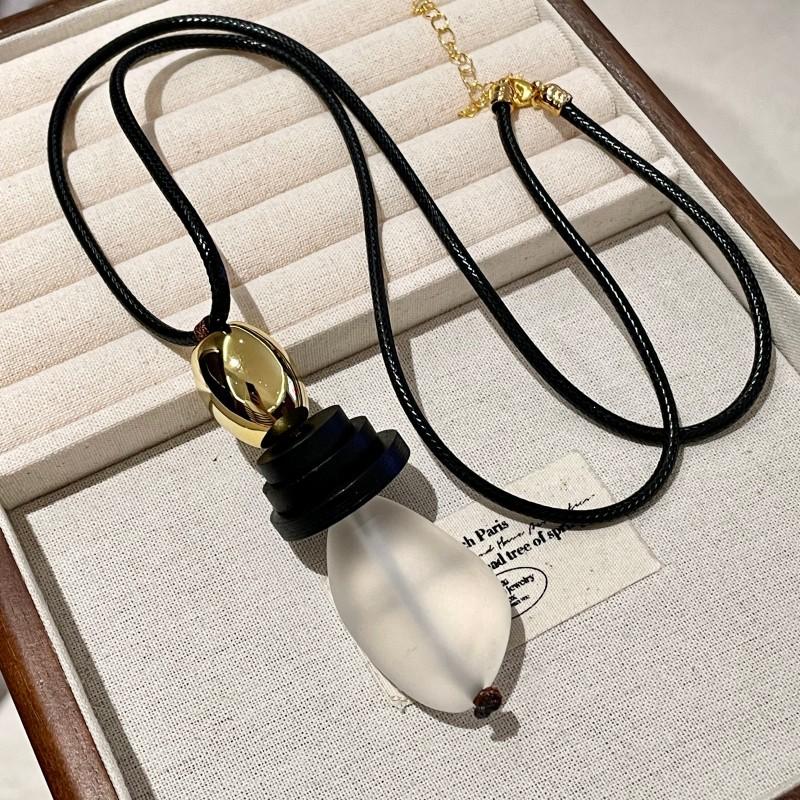 Statement Fashion Metallic Resin Wooden Long Pendant Necklace For Women Creative New Black Sweater Chain