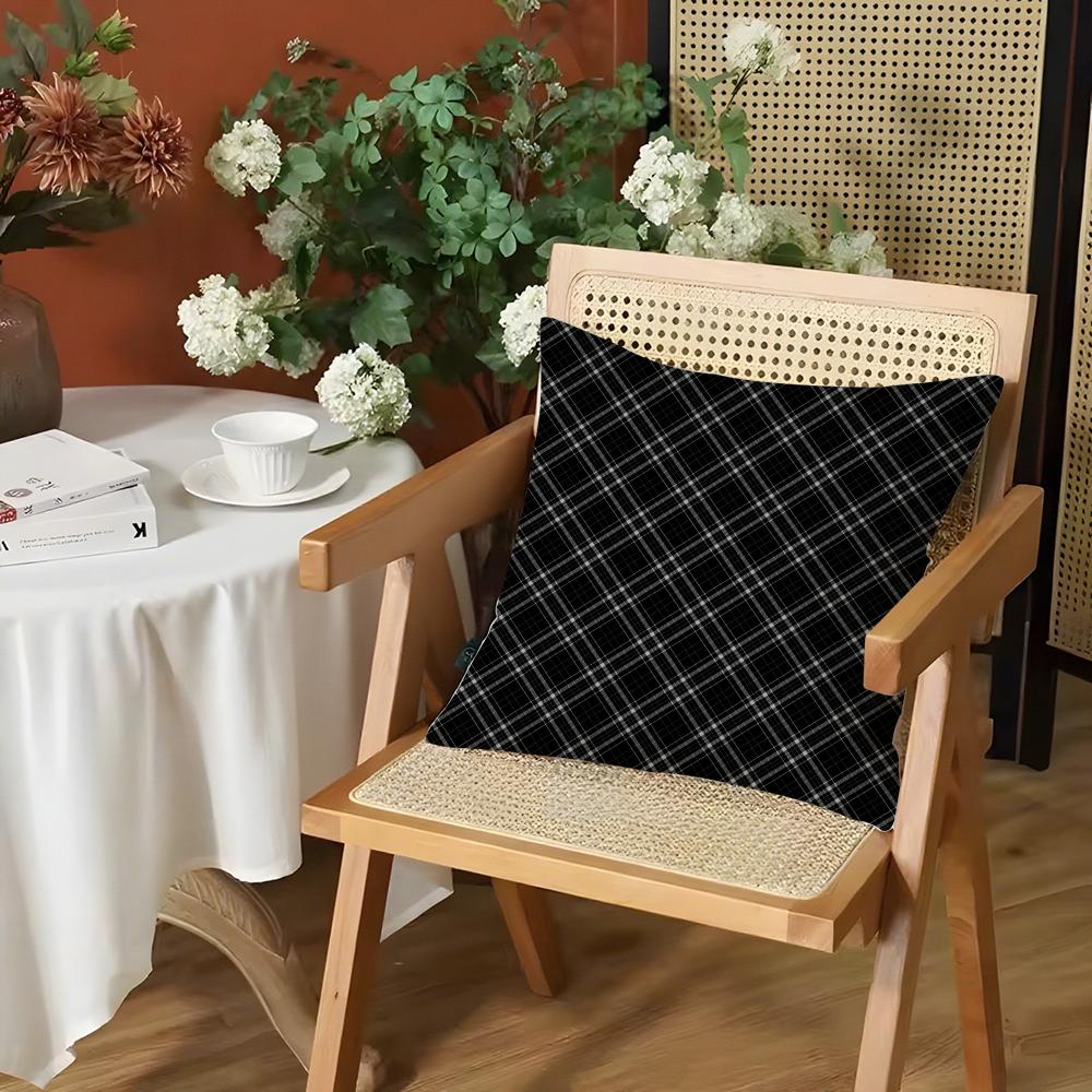 Black and White Style Cushion Cover Silky Short Plush Invisible Zipper Dustproof Sofa Pillow Case for Home Decor